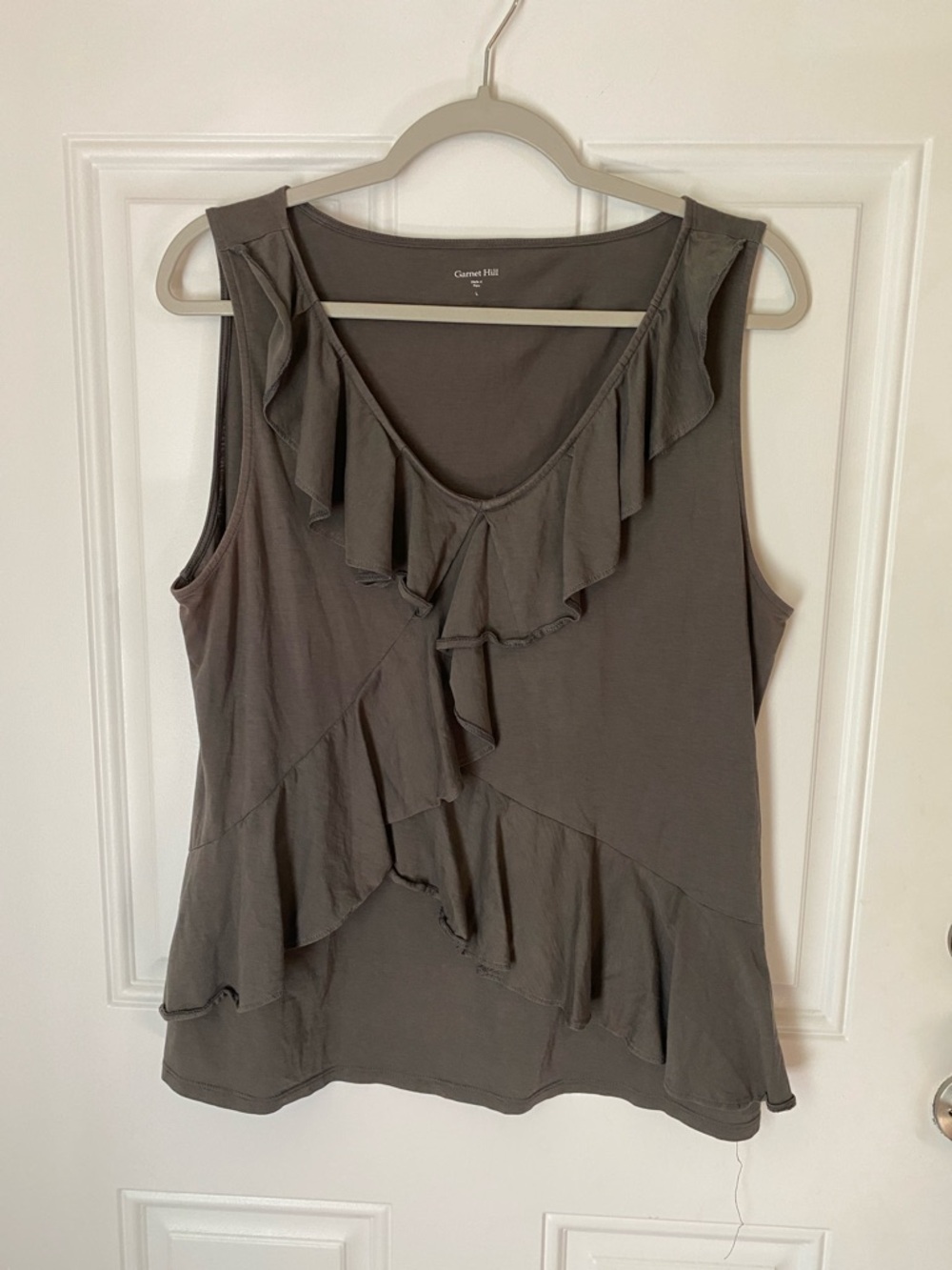 Garnet Hill 100% Pima Cotton Ruffle V-Neck Sleeveless Top size large